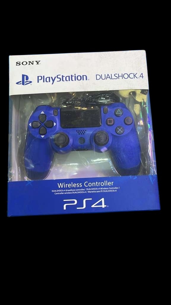 PLAYSTATION 4 CONTROLLER